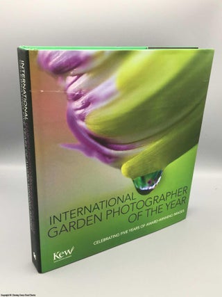 Item #081520 International Garden Photographer of the Year (Kew Gardens). Murdoch Books
