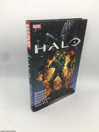 Item #085930 Halo: Oversized Collection. Brian Michael Bendis