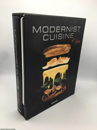 Item #087182 Modernist Cuisine at Home German Edition. Nathan Myhrvold