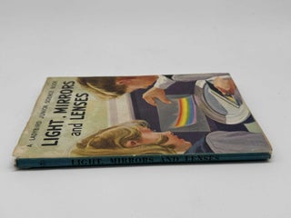 Light, Mirrors and Lenses (Ladybird Junior Science Book Series 621)