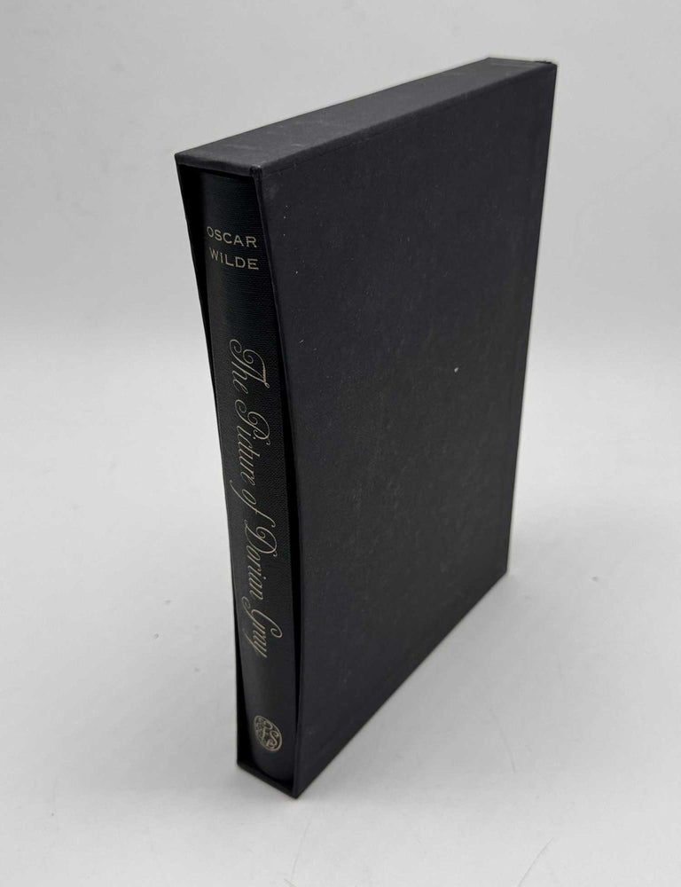 Item #103727 The Picture of Dorian Gray. Oscar Wilde, Simon Callow, Emma Chichester Clark.